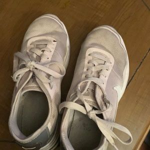I’m selling my Nike Air Max because I wear a size 6 now and they don’t fit.